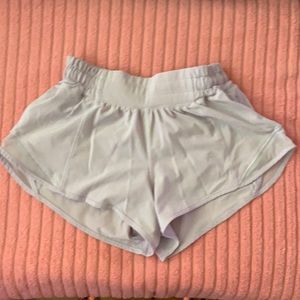 Lululemon Hotty hot shorts 2.5”